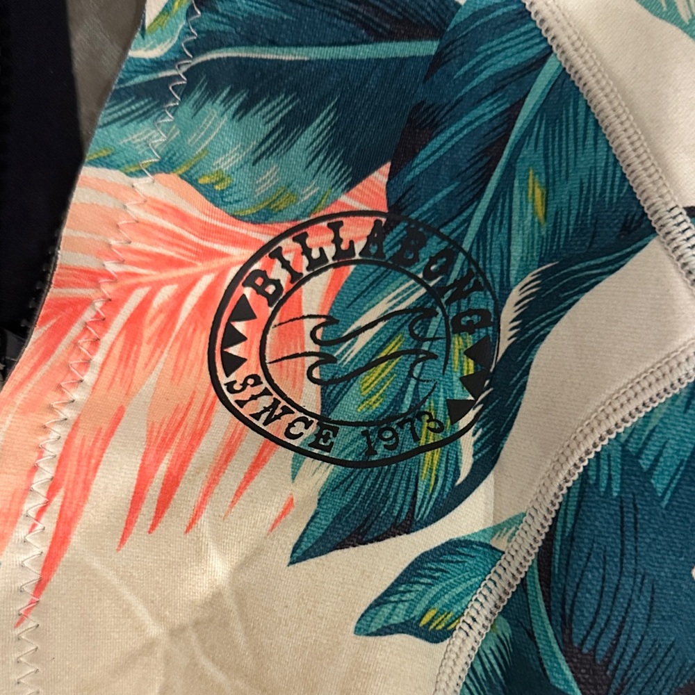 Billabong Long Sleeve Springsuit - Picture 3 of 3